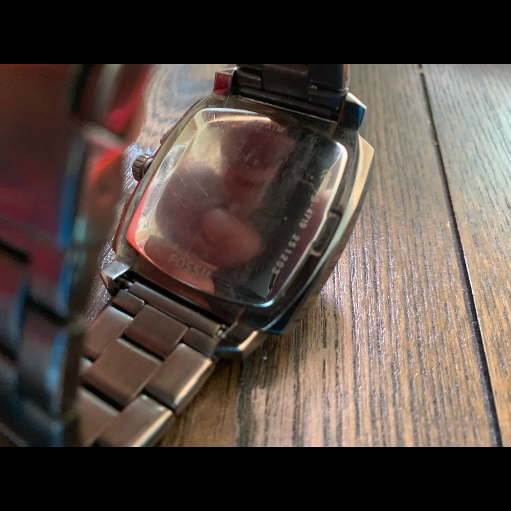 FOSSIL WATCH - Picture 4 of 5
